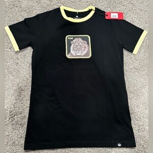 Black and yellow Goorin Bros T shirt